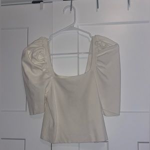 VESTIQUE LESS IS MORE TOP IVORY COLOR NWT